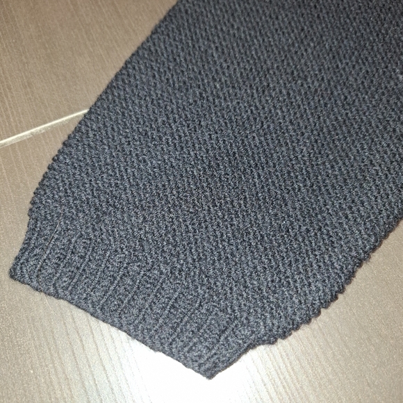 Handmade Wool Long Sweater - Picture 7 of 8